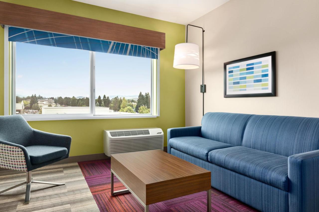 Holiday Inn Express & Suites - Ukiah By Ihg Exterior foto
