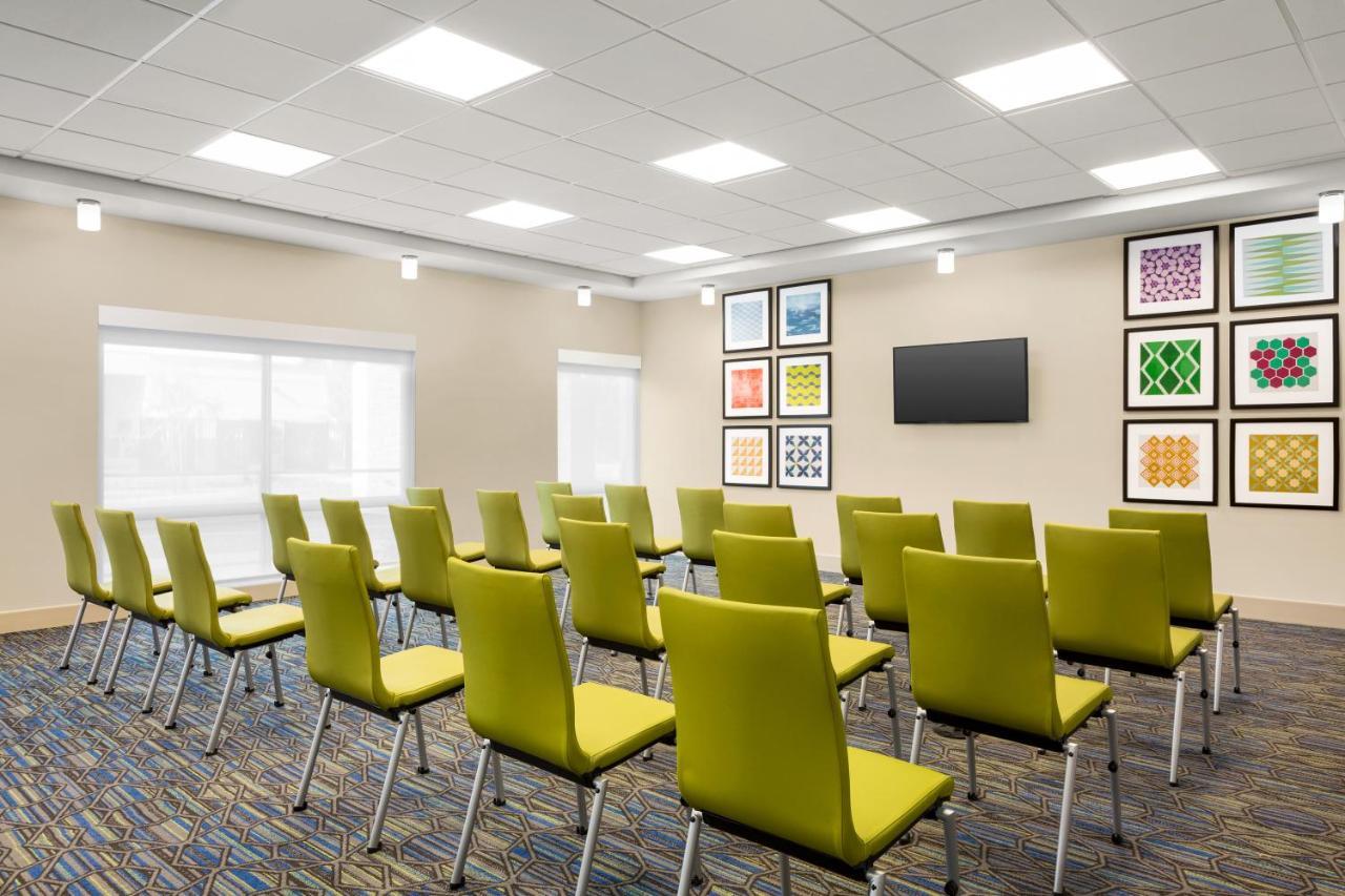 Holiday Inn Express & Suites - Ukiah By Ihg Exterior foto